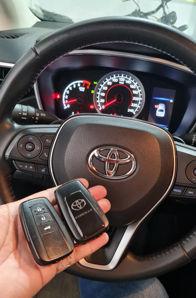 CÓPIA CHAVE VEÍCULO TOYOTA COROLLA